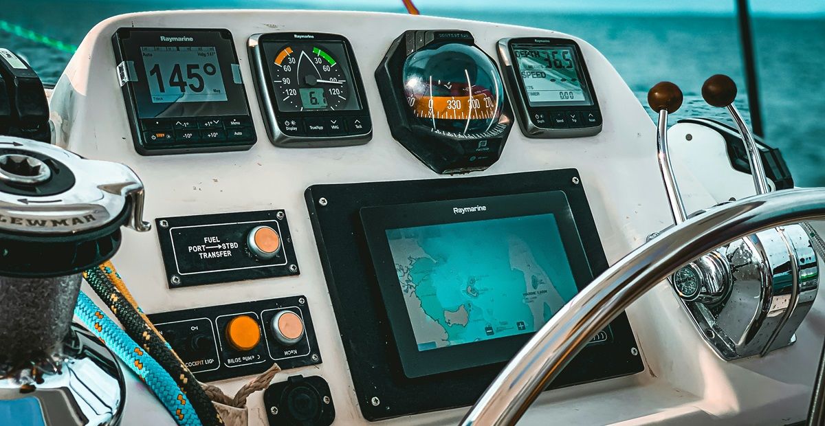 Deniz Yolculuklarında Güvenli Seyir İçin Navigasyon Cihazlarının Önemi