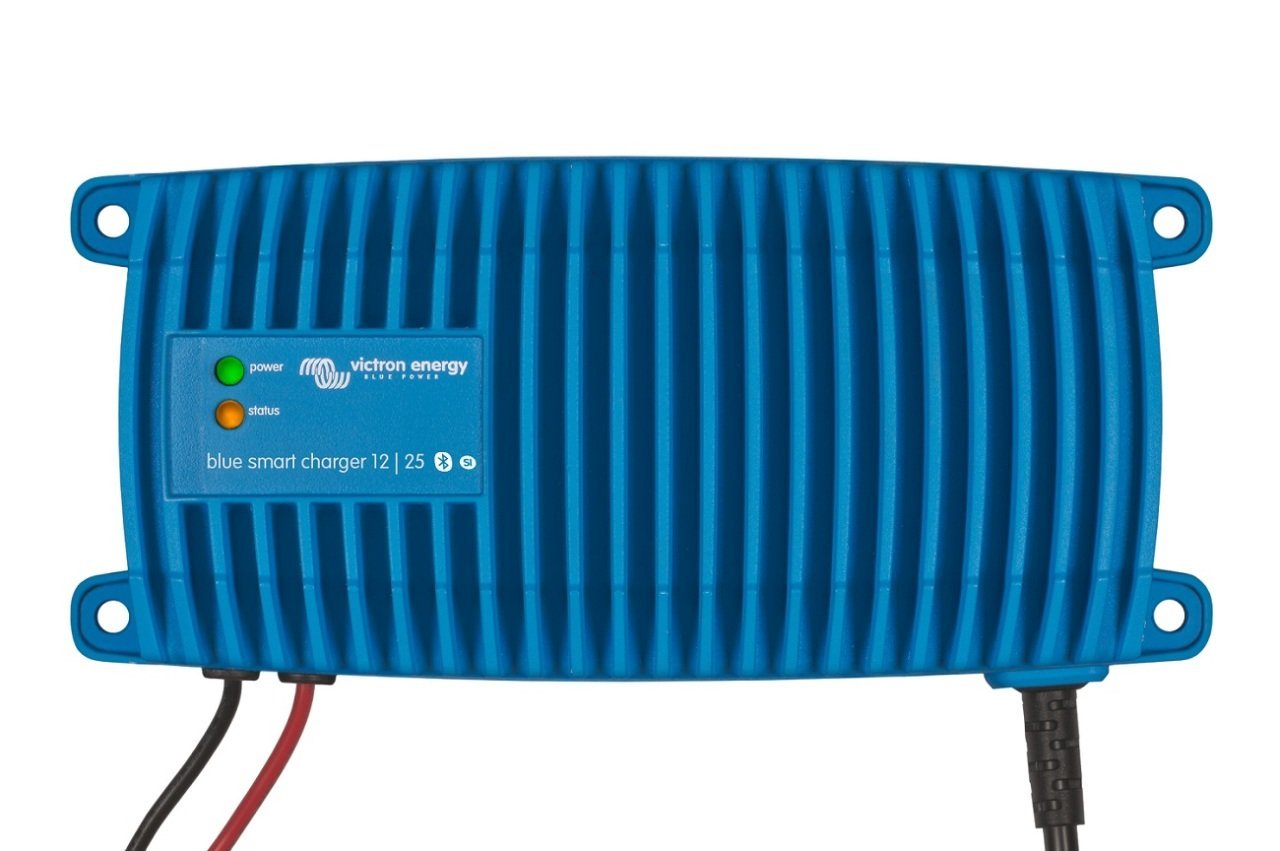 VICTRON ENERGY BLUE SMART IP65 AKÜ ŞARJ CİHAZI 24/12 (1)