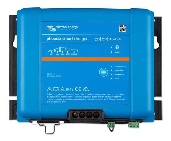 Victron Phoenix Smart IP43 Charger 24V/25A(3) 120/240V